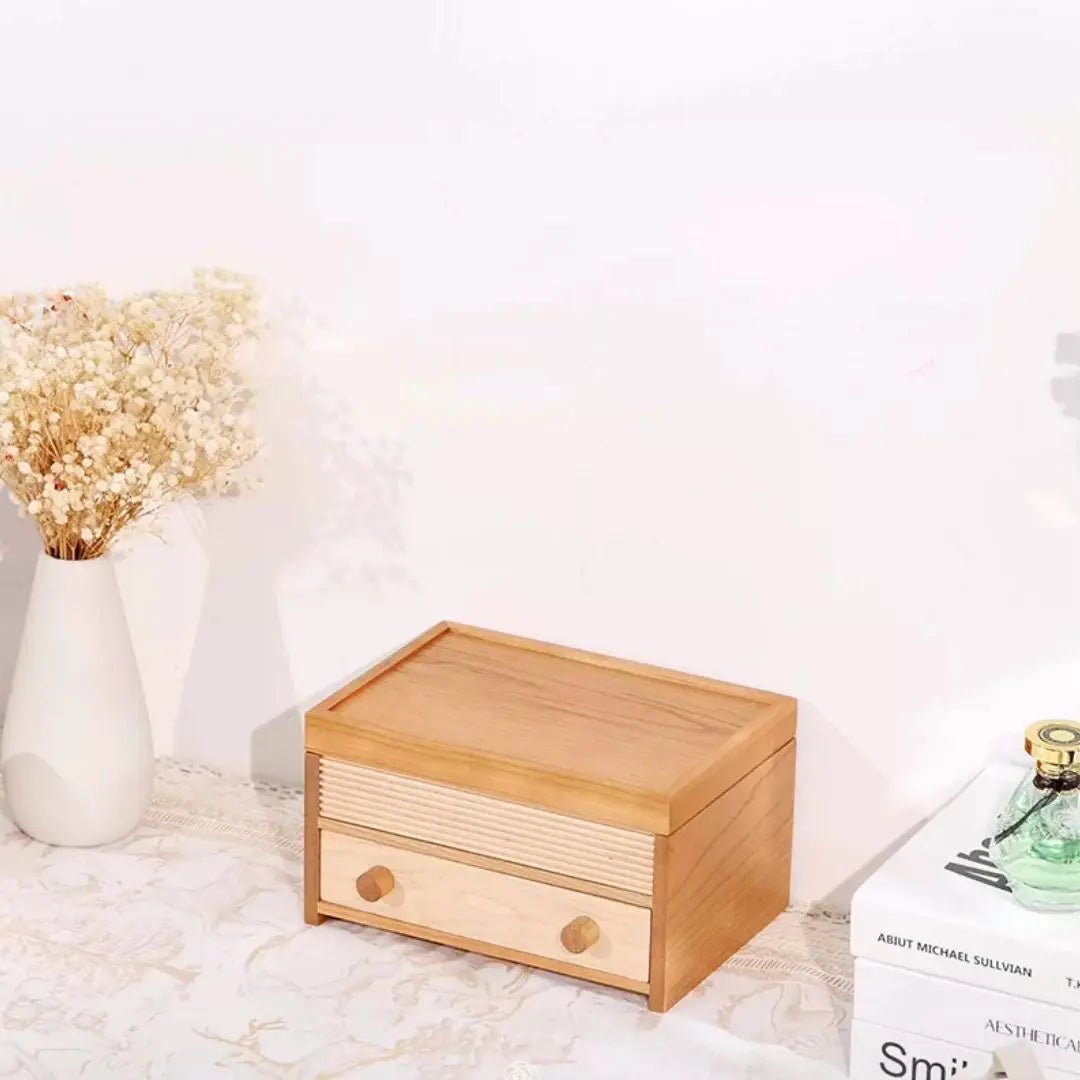 Boîte à bijoux en bois de cerisier massif - Cléophée Paris