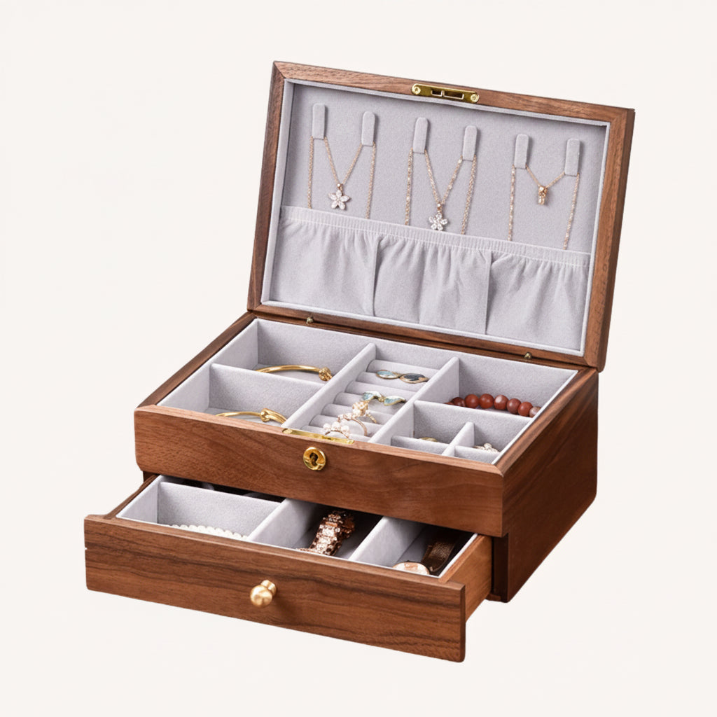 Détail de la serrure de la boîte à bijoux en bois massif – Cléophée Paris