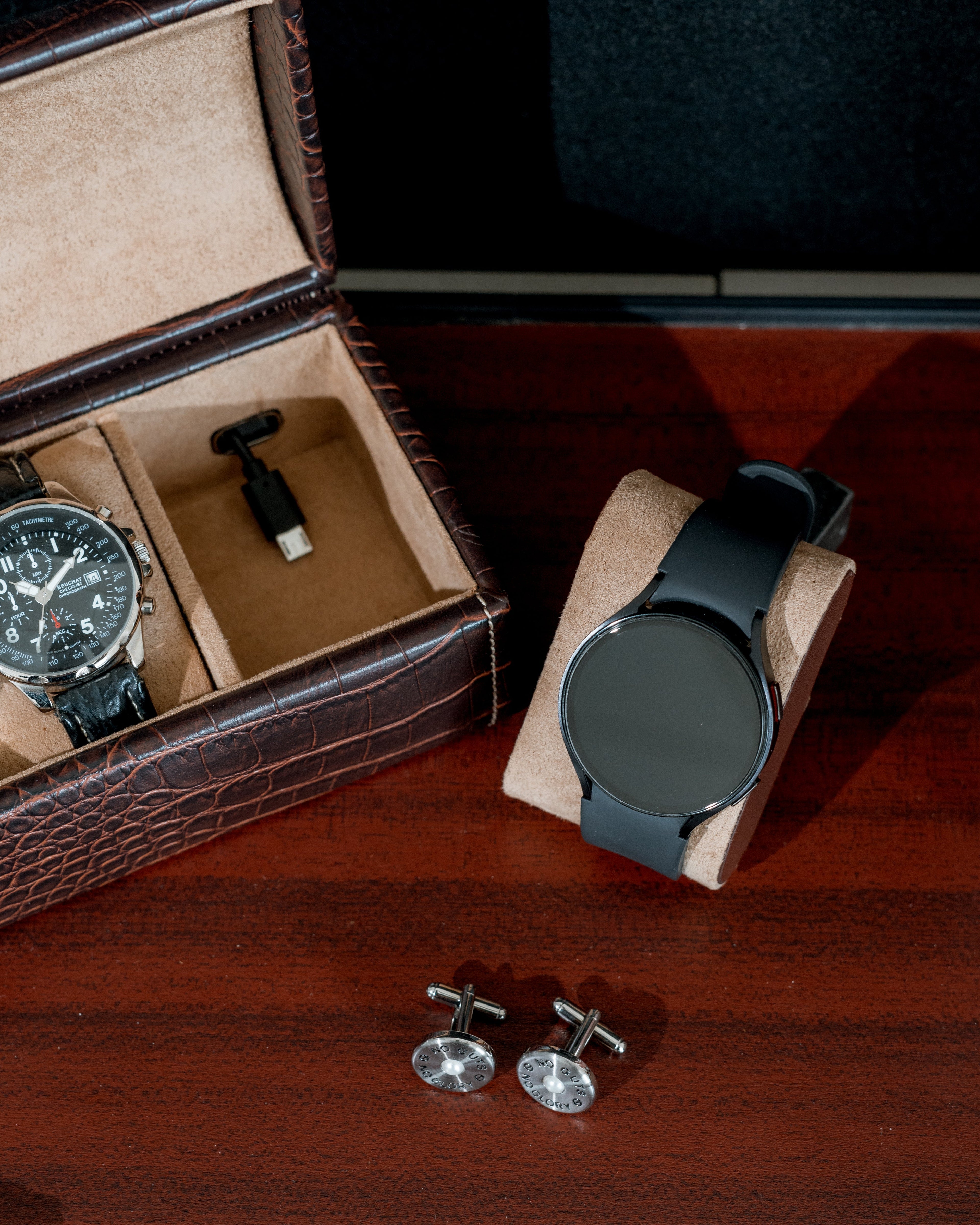 Boîte à montres marron vintage – 5, 6 ou 10 emplacements – vue 15 – Cléophée Paris