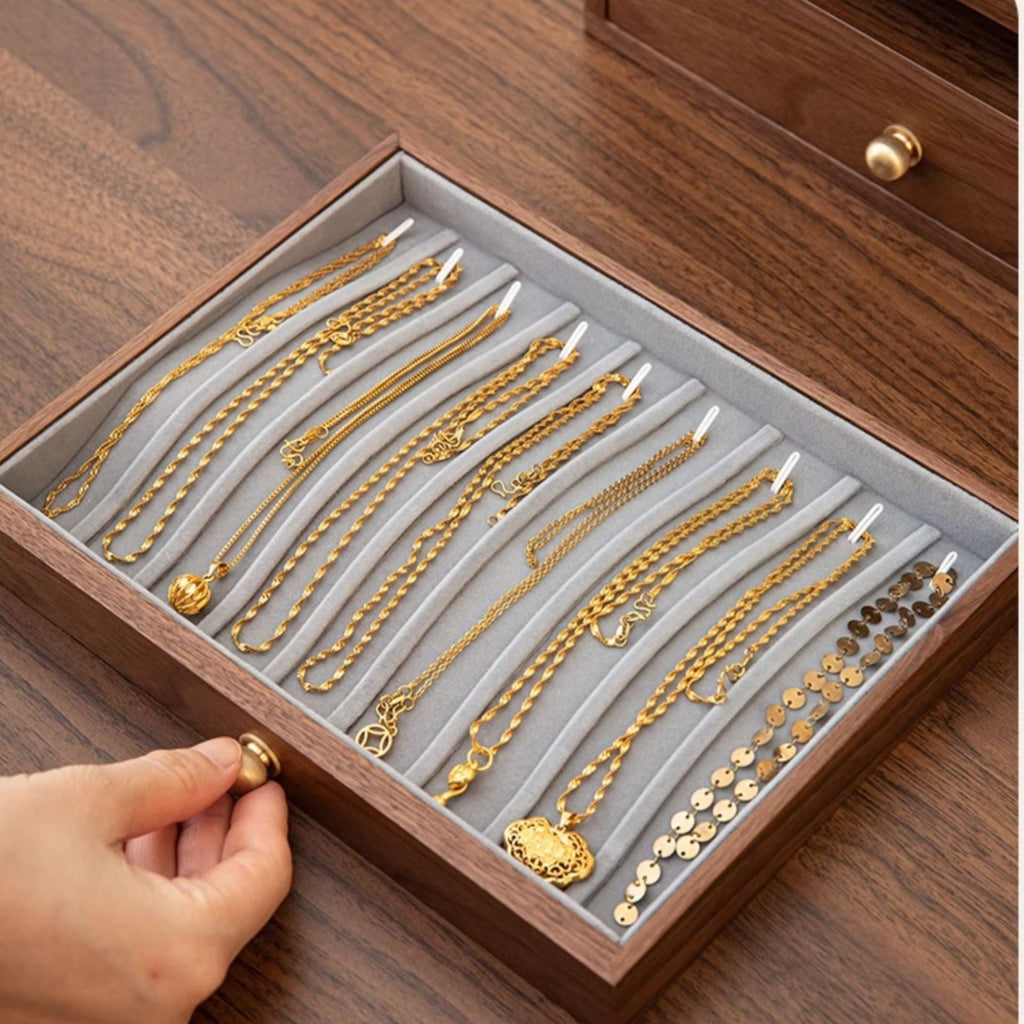 Coffret noyer & laiton avec couvercle verre – 3 niveaux, 2 tiroirs - Cléophée Paris