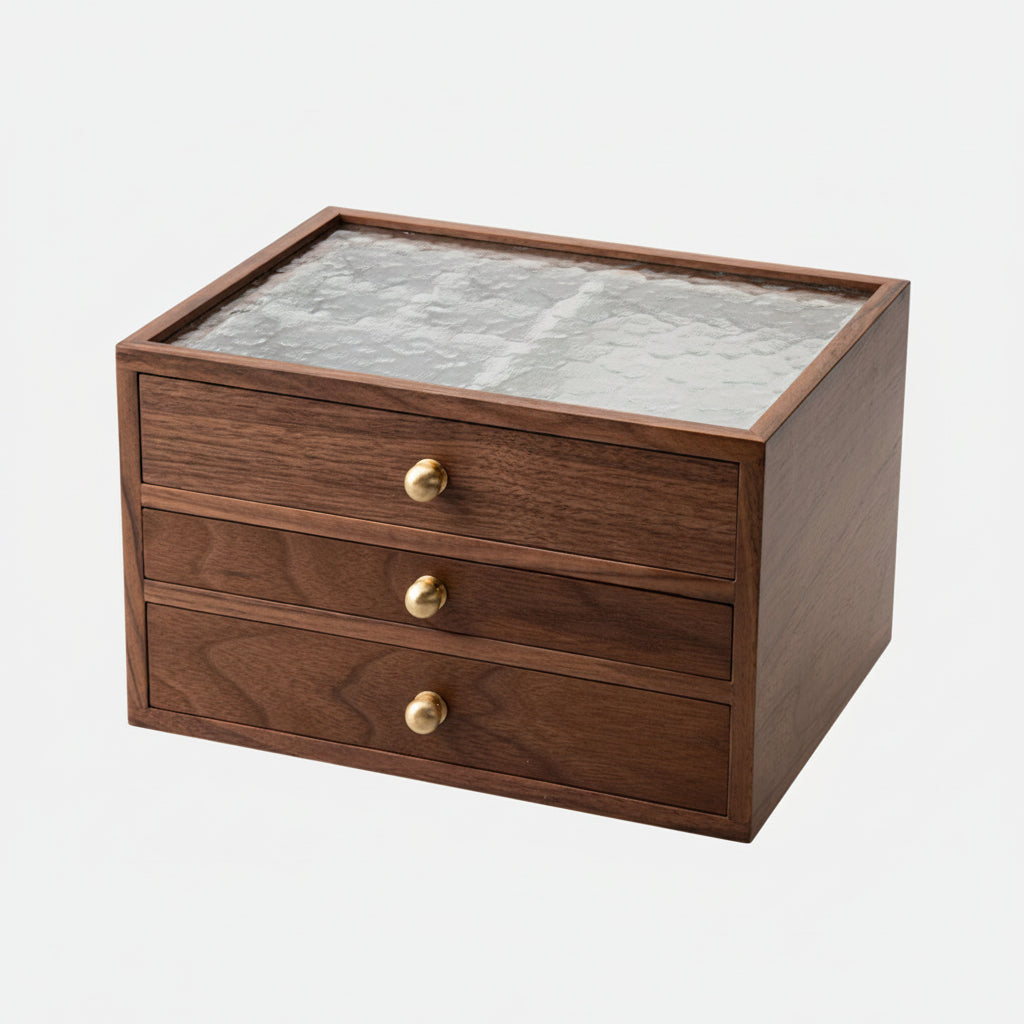 Coffret noyer & laiton avec couvercle verre – 3 niveaux, 2 tiroirs - Cléophée Paris