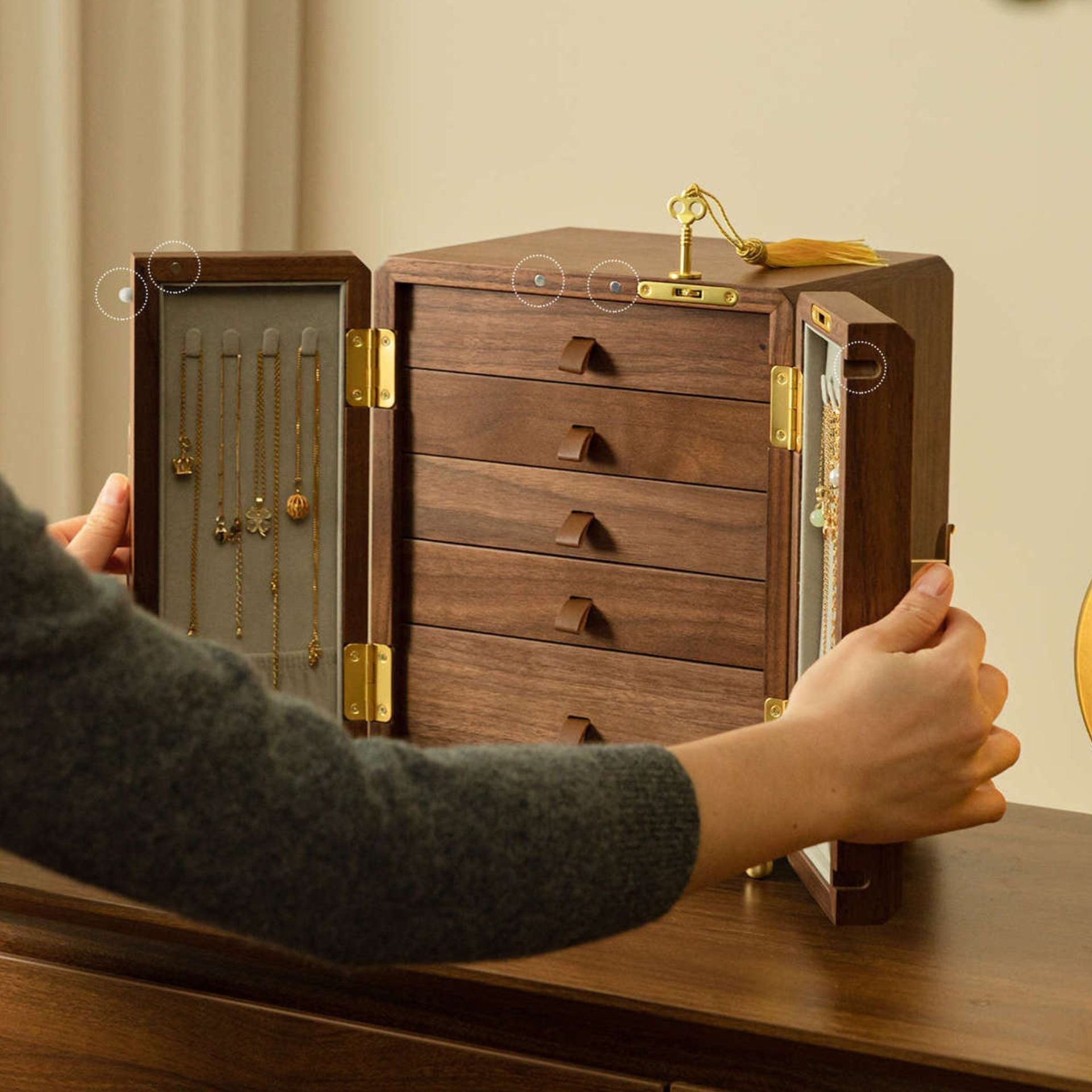 Coffret Oriental en Bois – 5 Tiroirs & Portes Latérales Verrouillables - Cléophée Paris