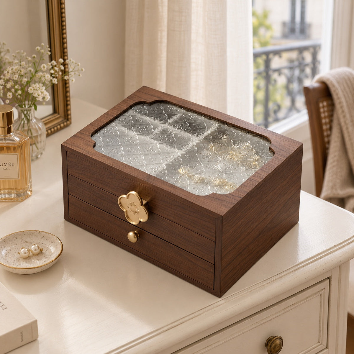 Coffret noyer et verre floral, 3 niveaux, en situation
