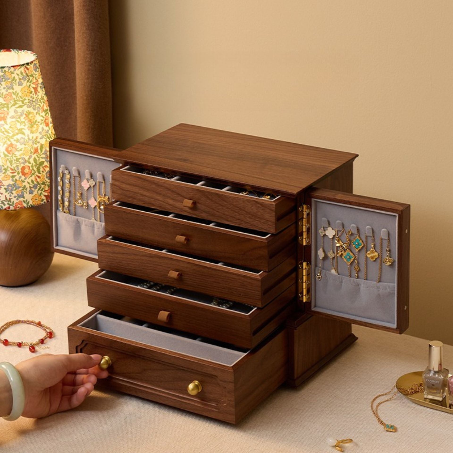 Grand Coffret à Bijoux en Noyer – 5 Tiroirs et Portes au Choix - Cléophée Paris