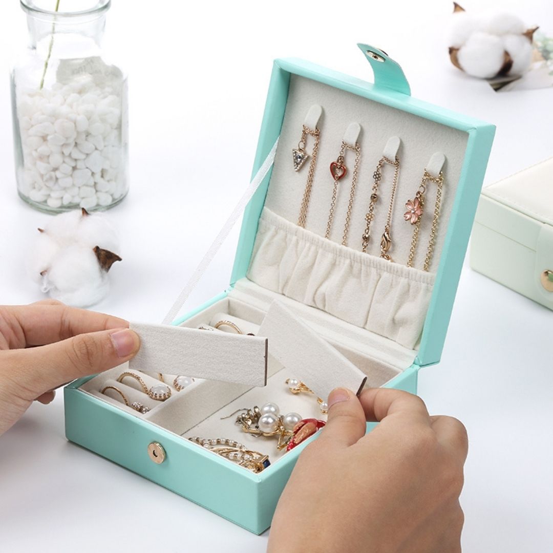 Mini boîte à bijoux de voyage – Carrée bouton - Cléophée Paris