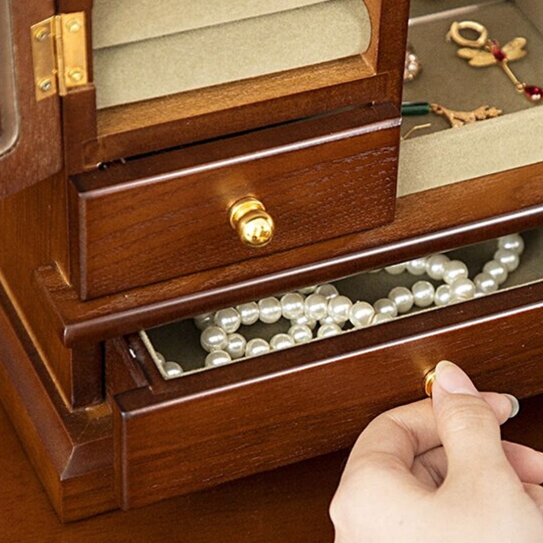 Petit cabinet à bijoux en bois - Cléophée Paris